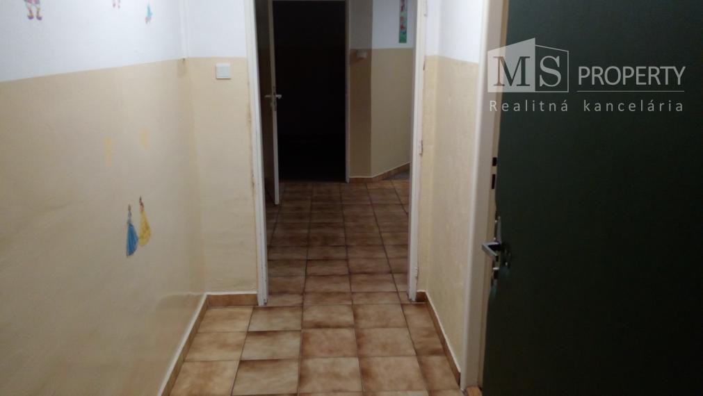 Prenájom komerčného priestoru 95 m2, Martin-sever