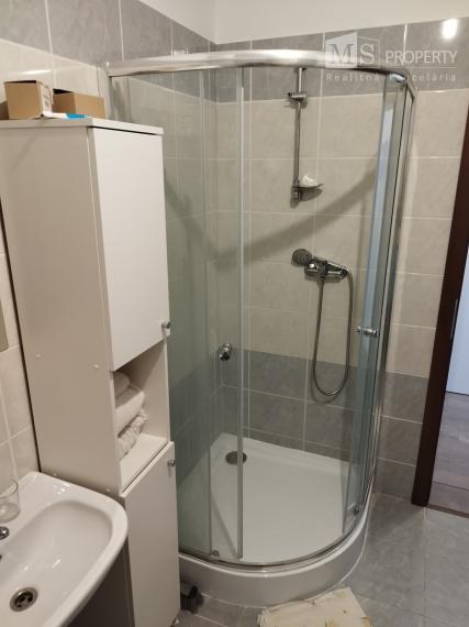 Prenájom 1 izbový byt Martin sídlisko Ľadoveň